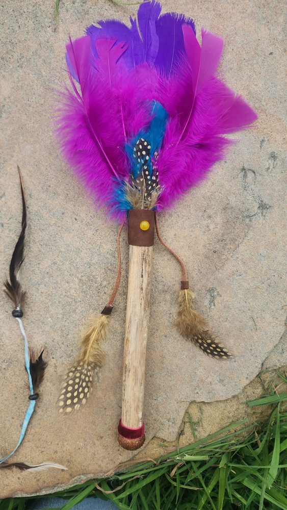 Magenta feather wand